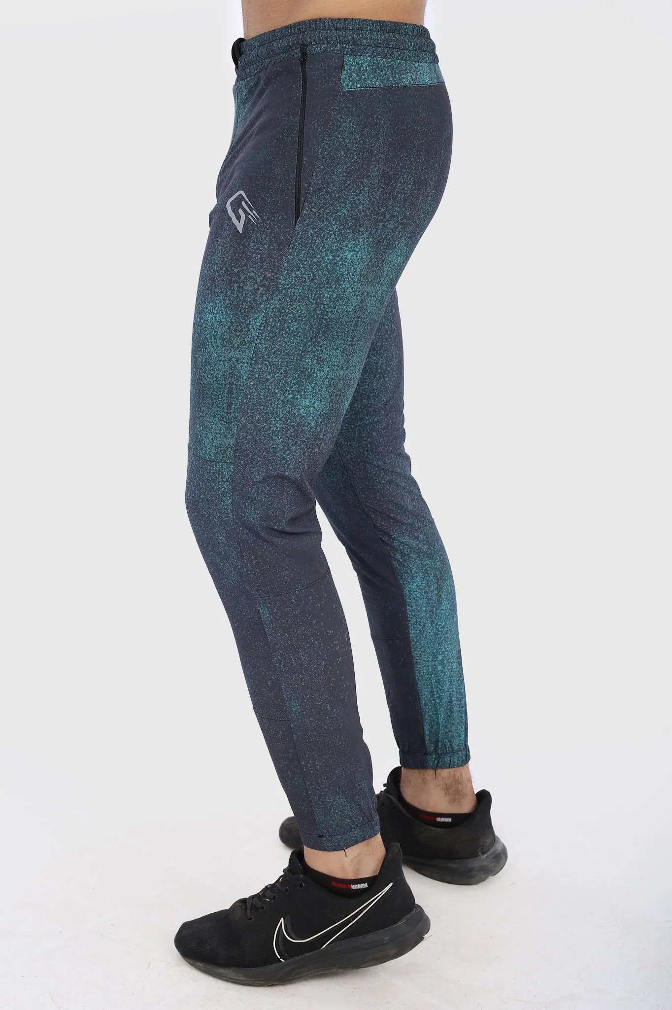 Giga Seal Pants