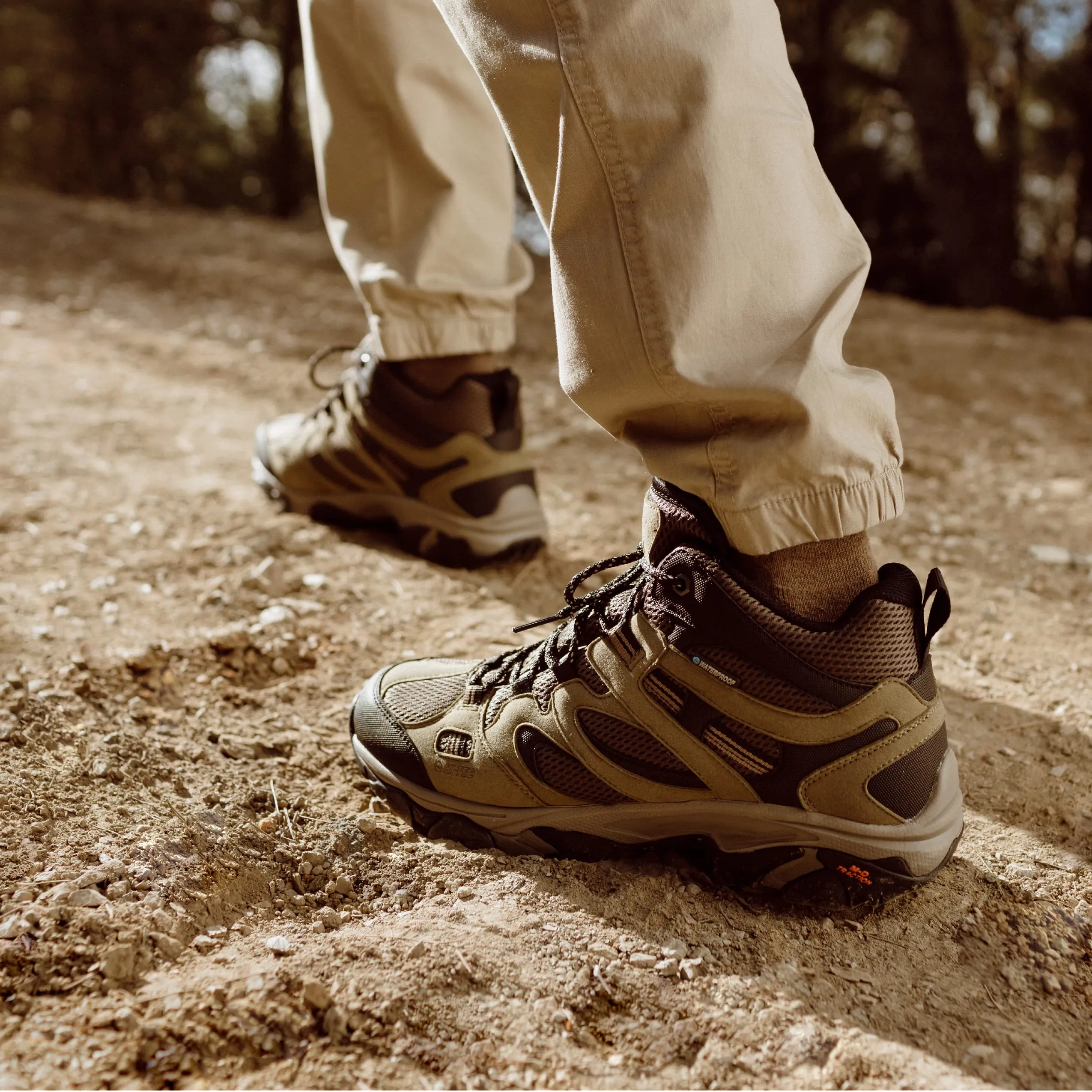 HI-TEC Ravus WP Mid Waterproof Hiking Boots for Men, Lightweight Breathable Outdoor Trekking Shoes - Dark Grey, 13 Medium