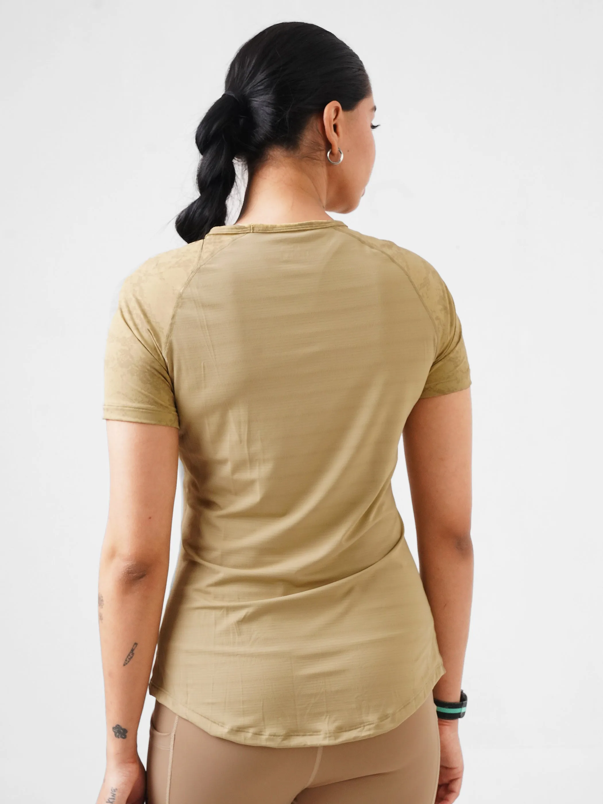 Leera Contrast Raglan Tee in Beige