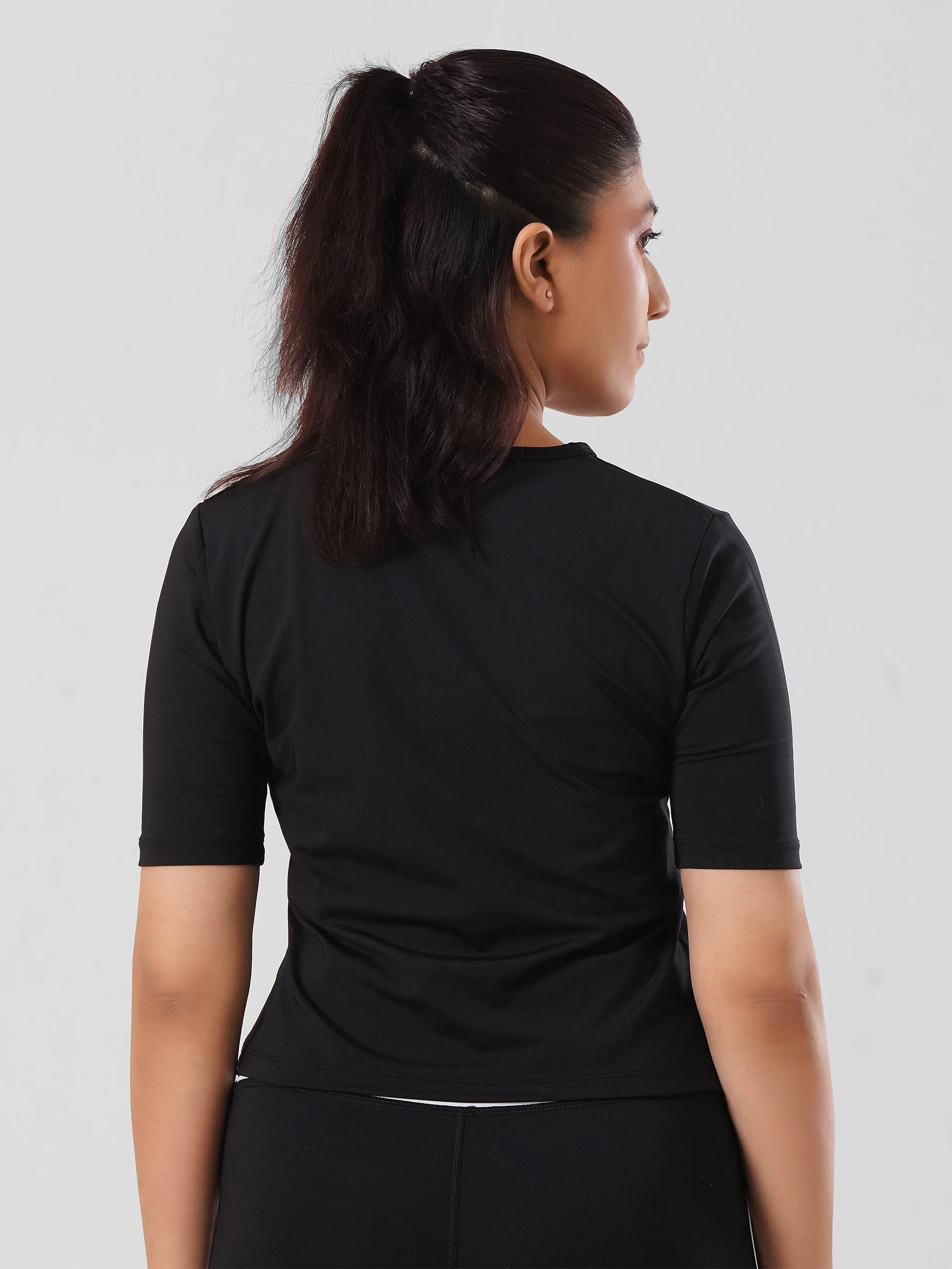 Leera Everyday Top in Black