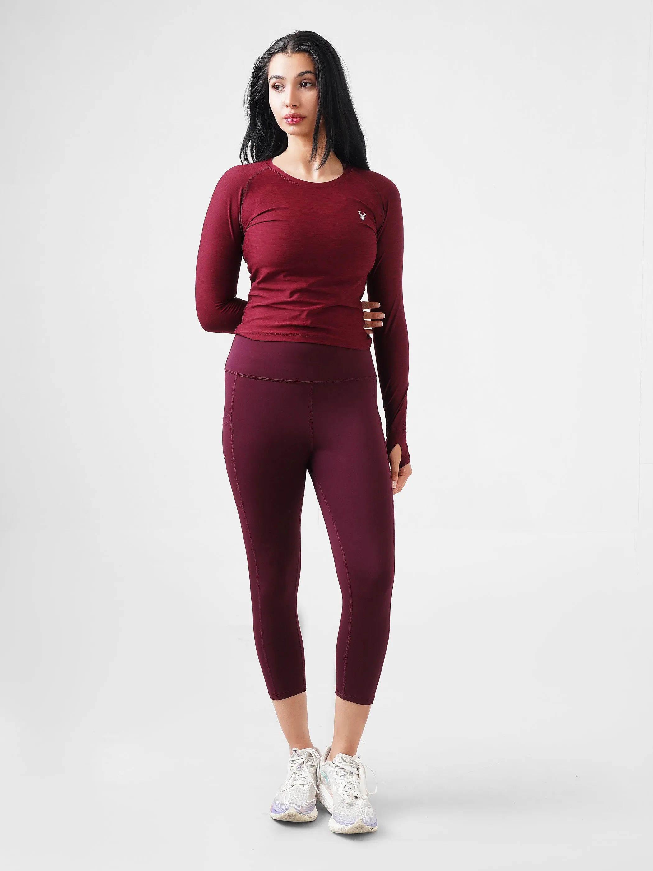 Leera Performance Fitted Tee in Maroon Textured