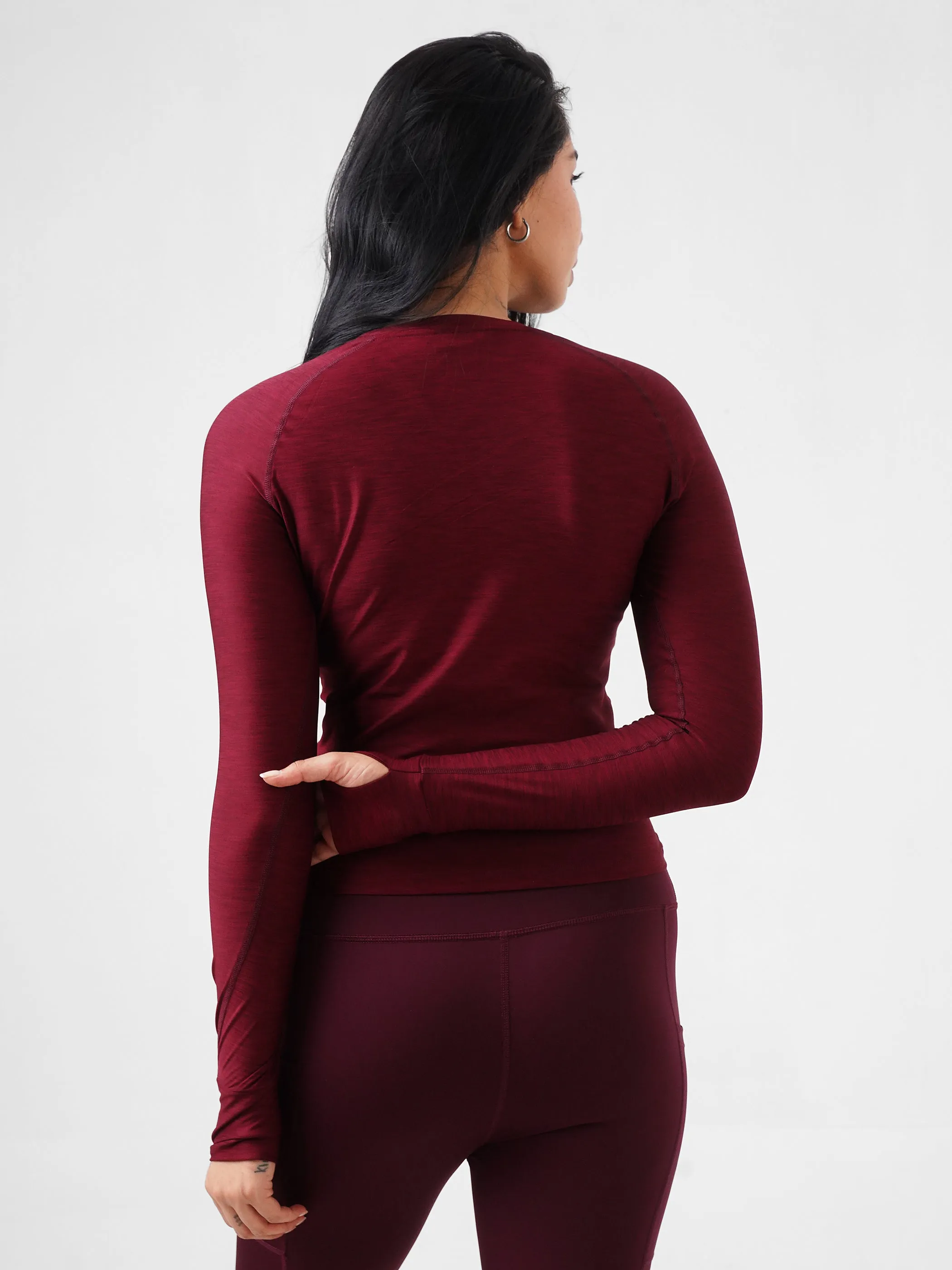 Leera Performance Fitted Tee in Maroon Textured