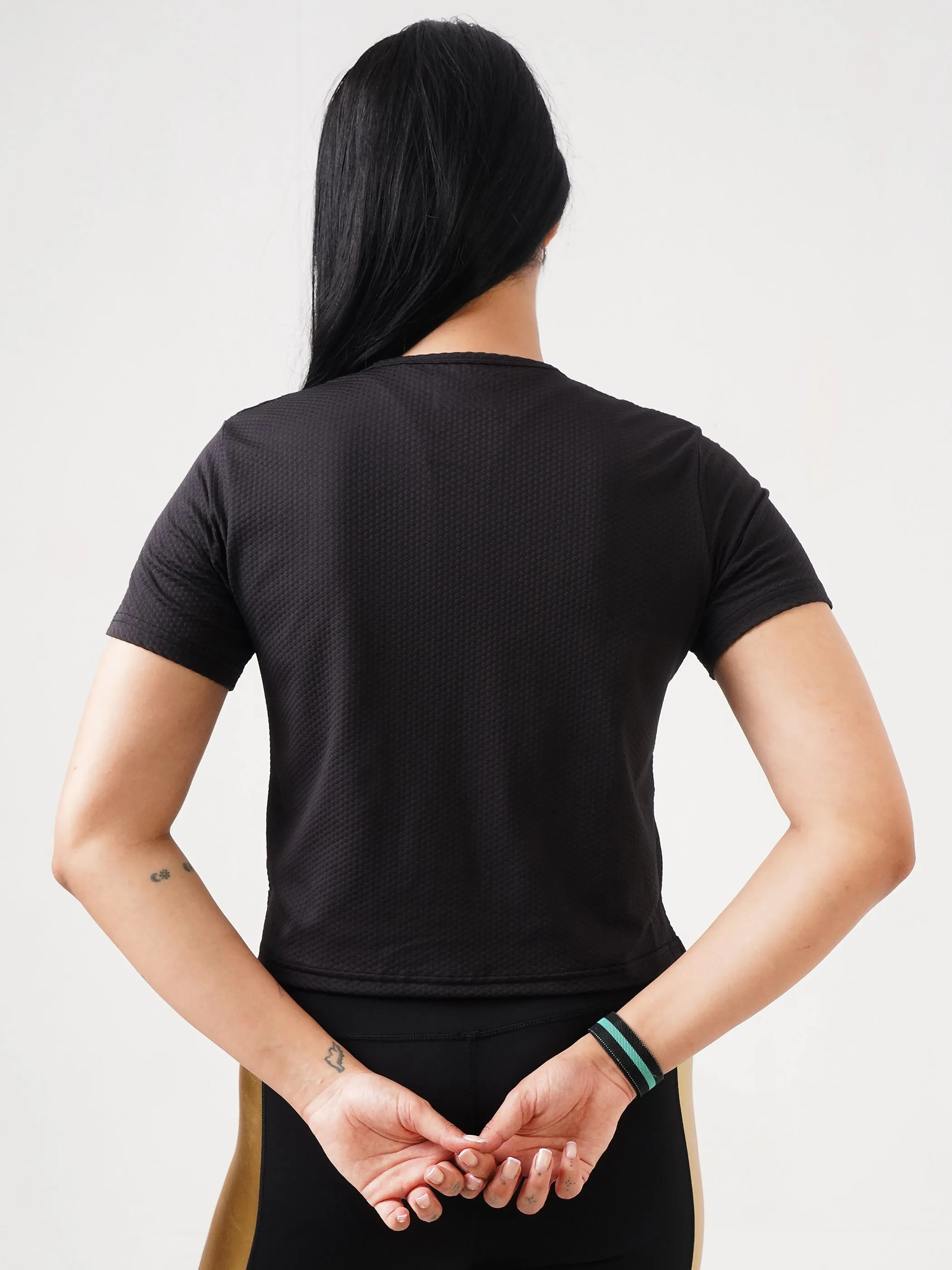 Leera pop Loose Cropped Top in Black