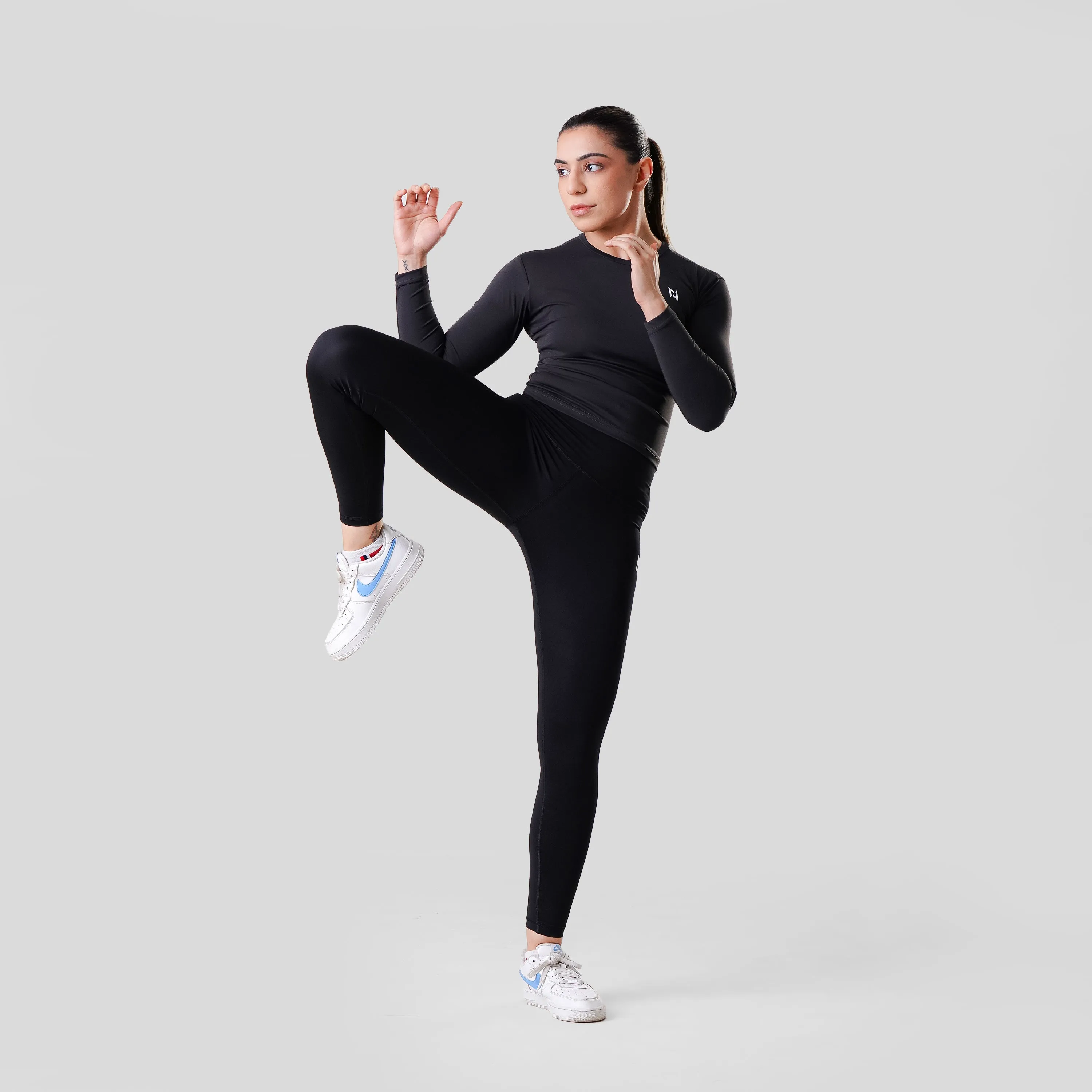 NOMAD WOMEN'S FULL SLEEVE COMPRESSION TEE