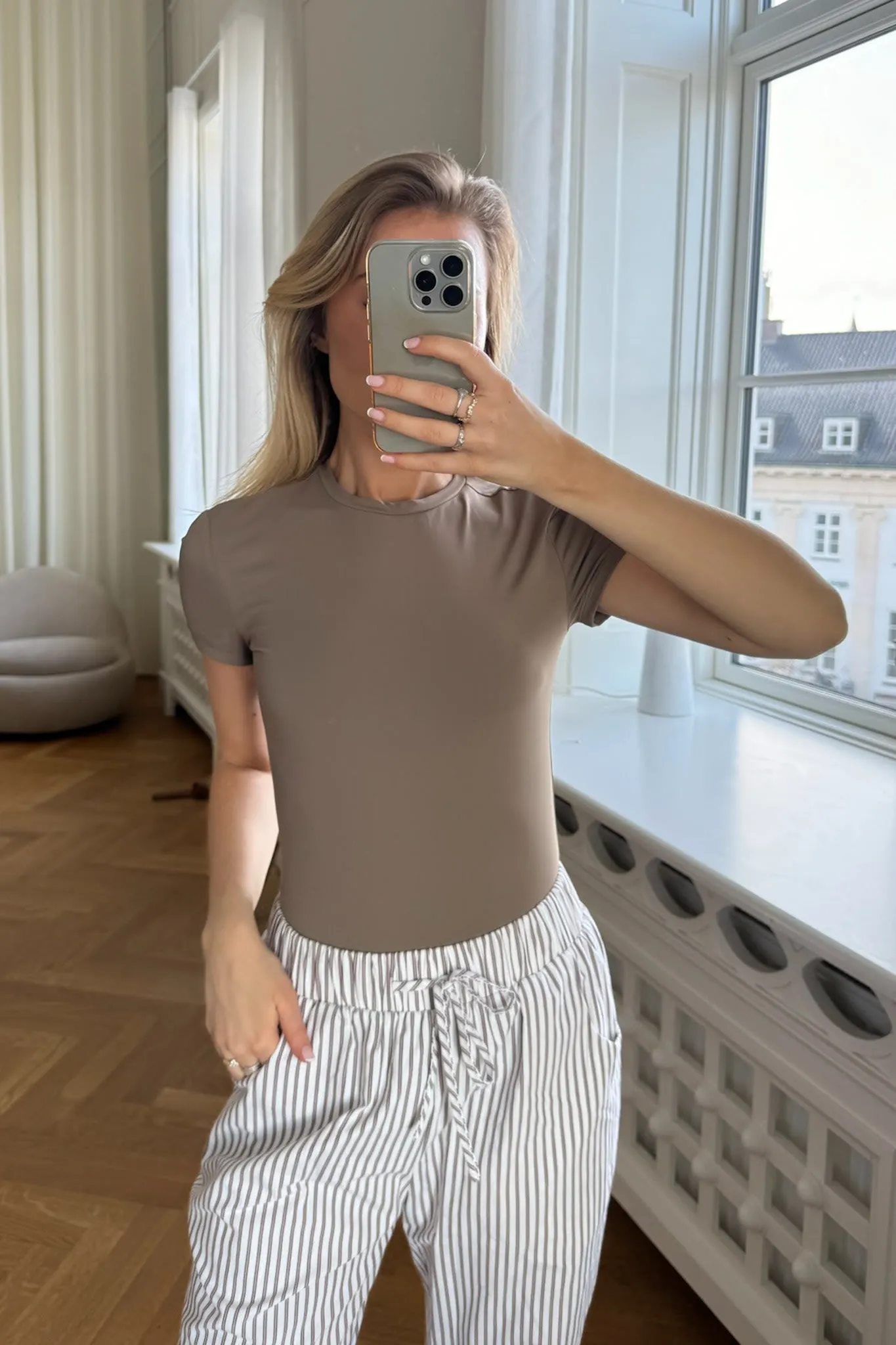 ONLEa Tshirt - Mørkebrun