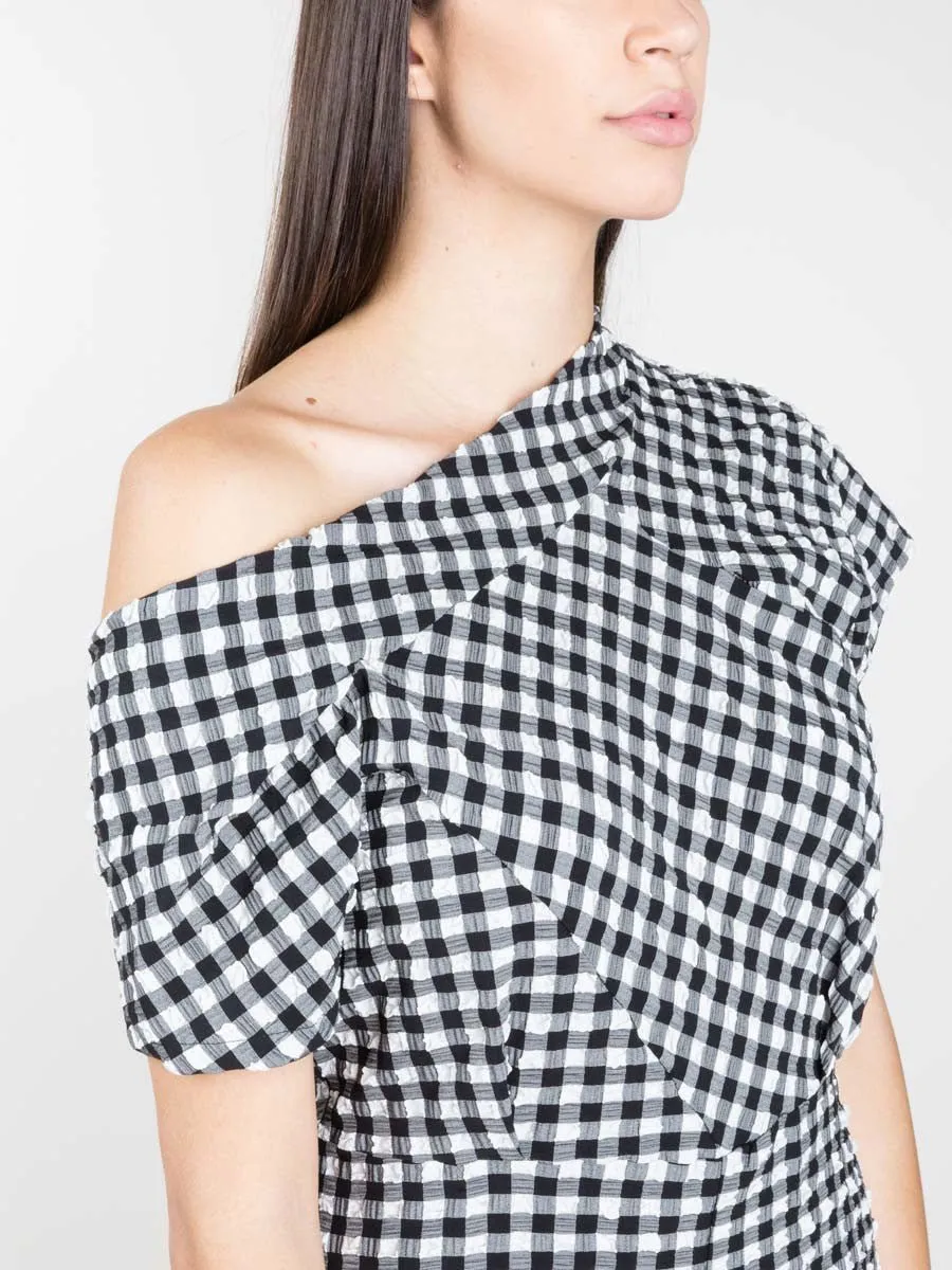 pout dress