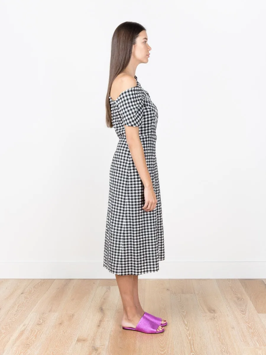pout dress