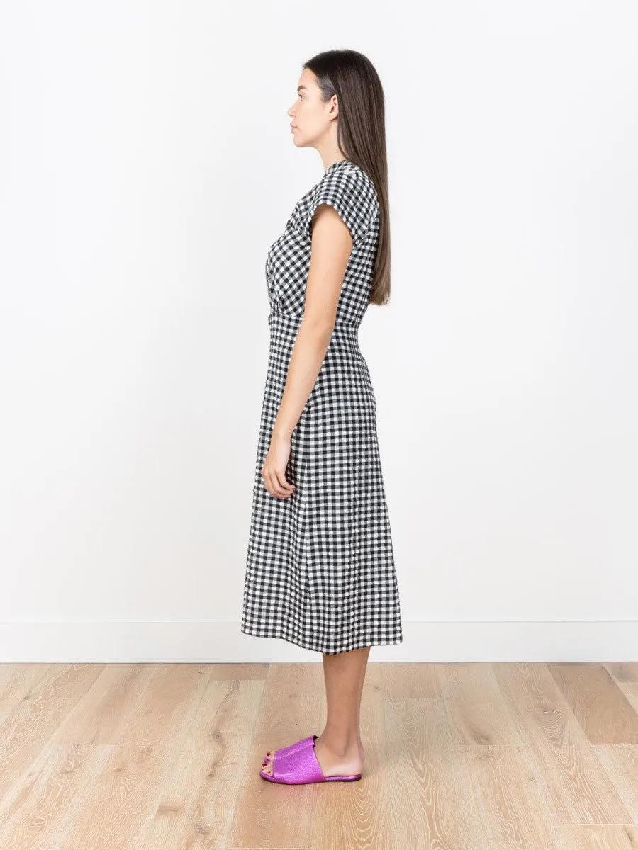 pout dress