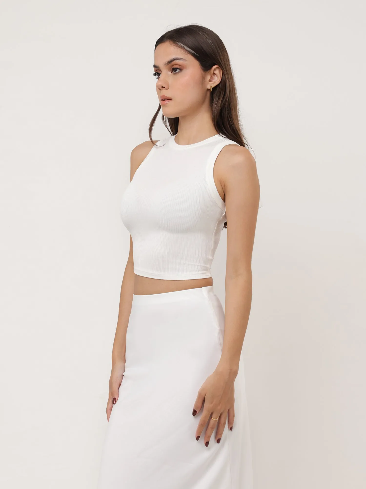 Riri Sleeveless Halter Neck Crop Top