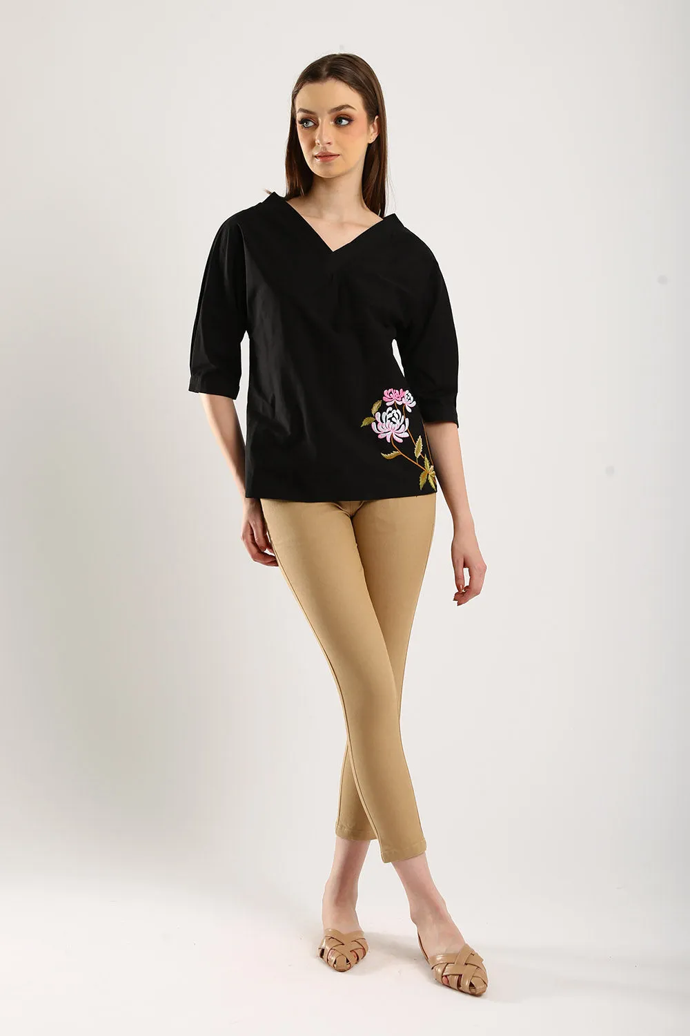 Simple Spirit Stretchable Cotton Pants in Khakis
