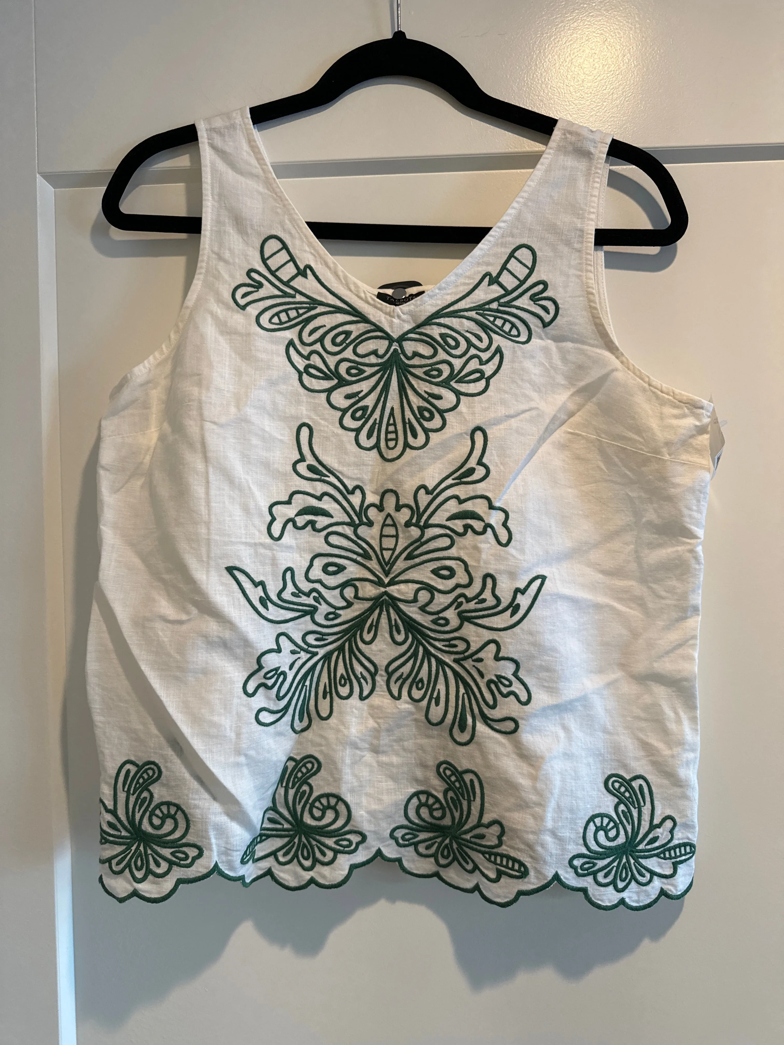 Top Sleeveless By Talbots In White, Size: Mp