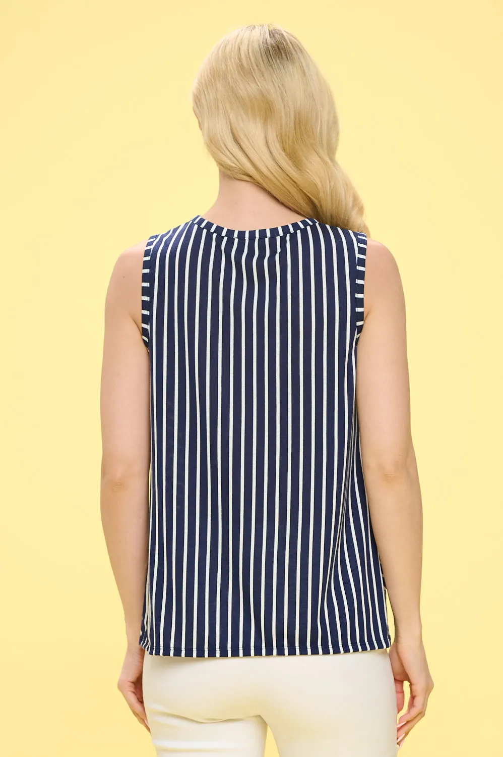 TWIST FRONT SLEEVELESS TANK