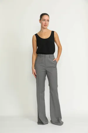 Vezia Top - Sleeveless Crew Neck Top