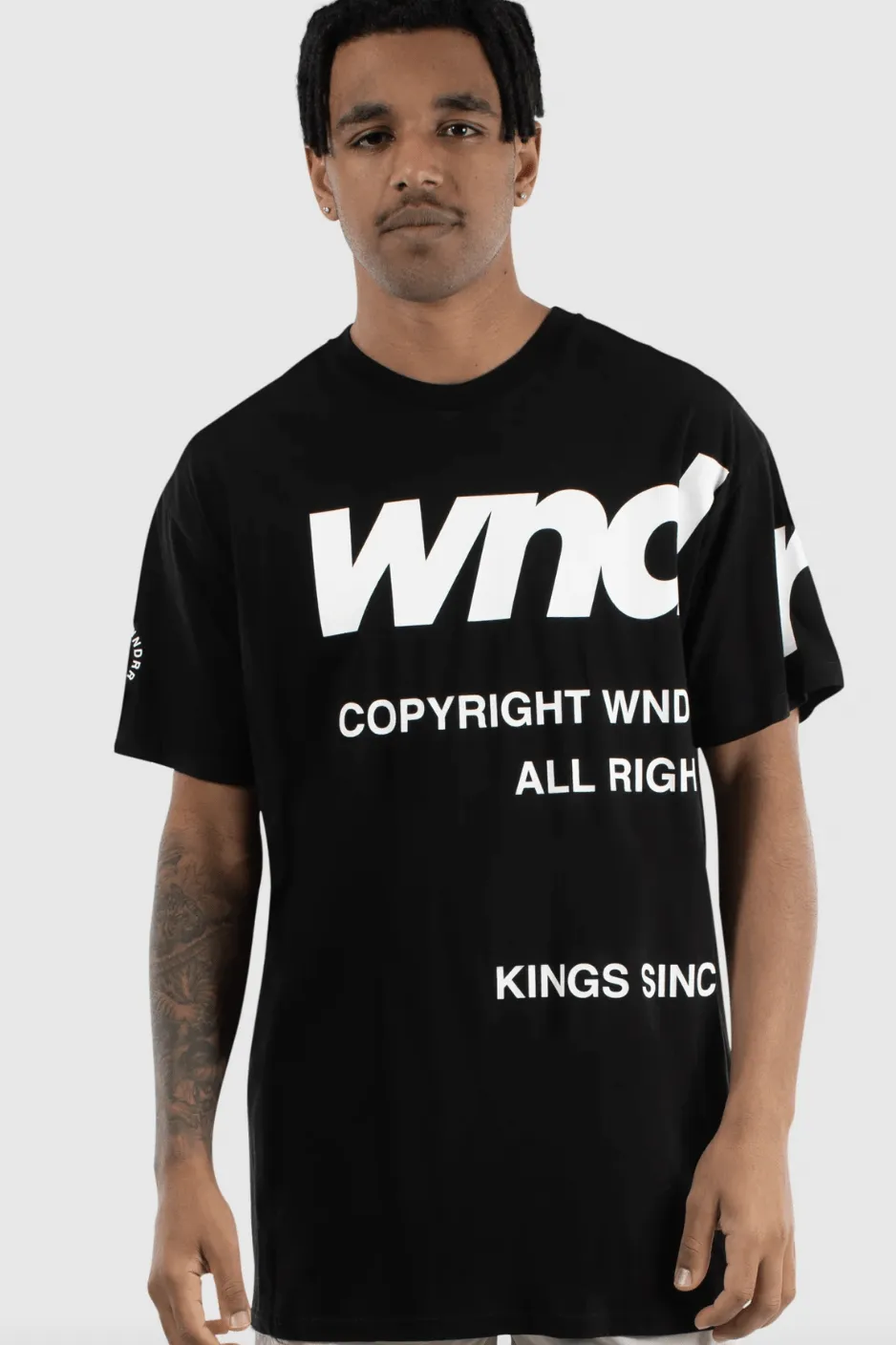 WNDRR CUT OFF CUSTOM FIT TEE - BLACK