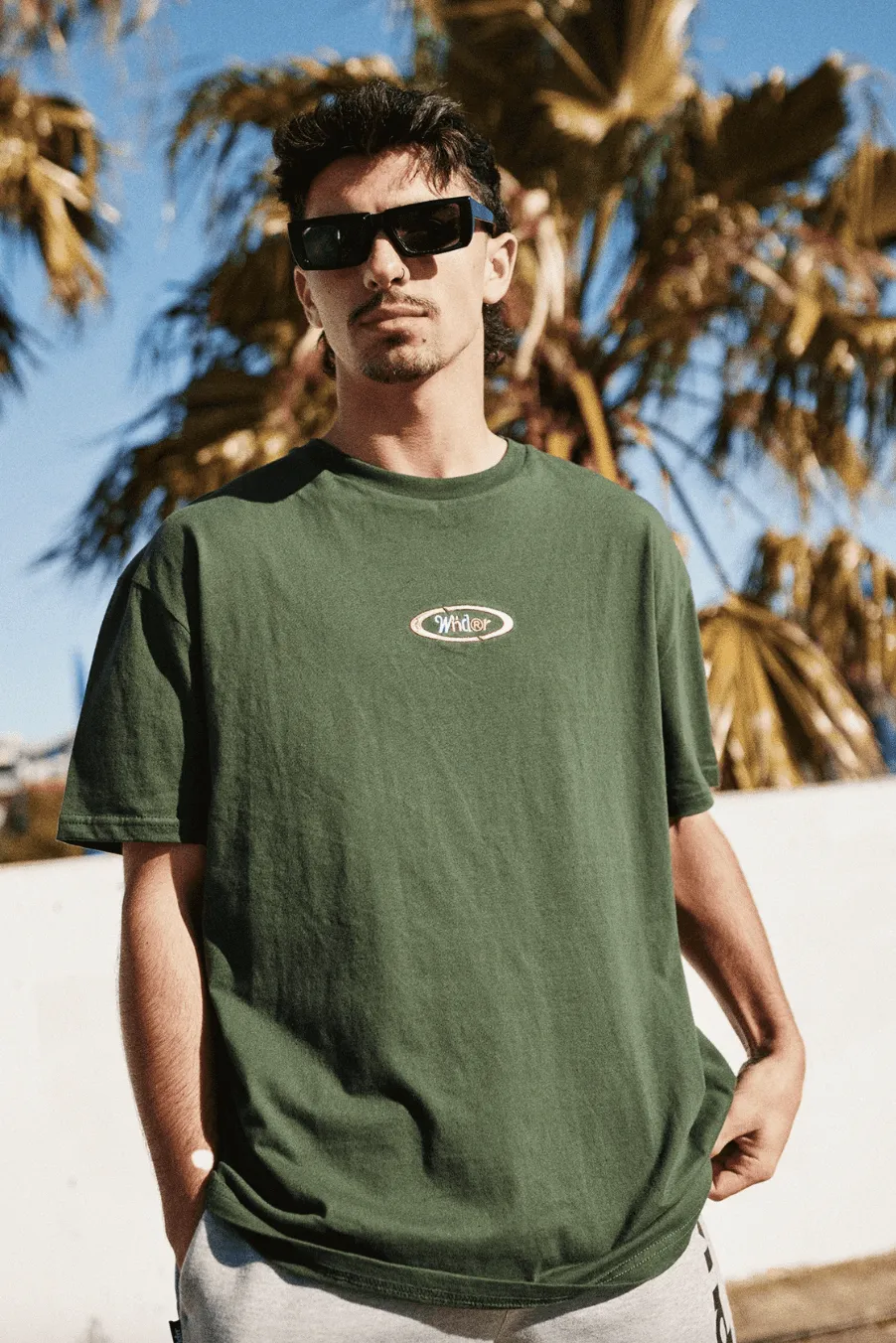 WNDRR ELLIPSE BOX FIT TEE - FOREST GREEN